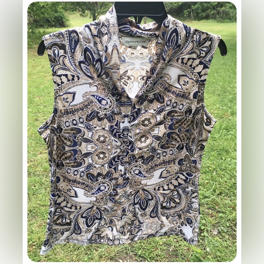 Evan Picone Womens M Printed Sleeveless Split Neck Top Blouse tan navy
